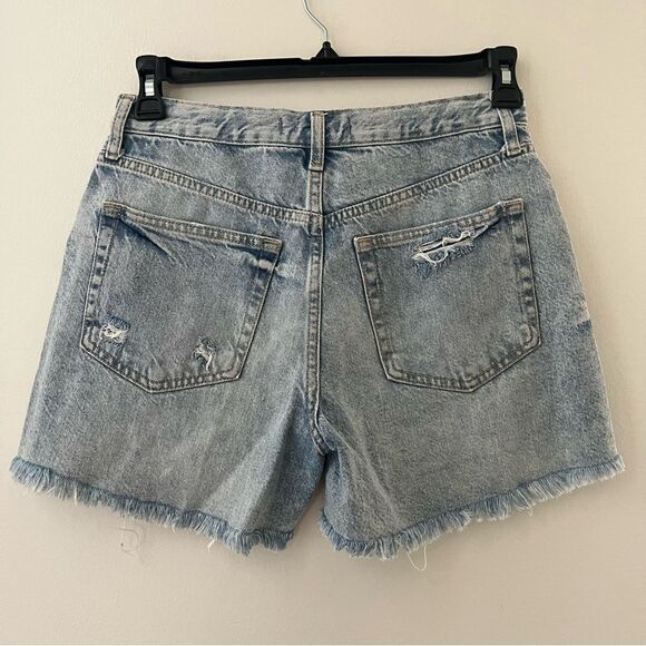 Free People Maggie Mid Ride Distressed Jean Shorts in Light Wash Sz 27 NWT - Picture 8 of 11